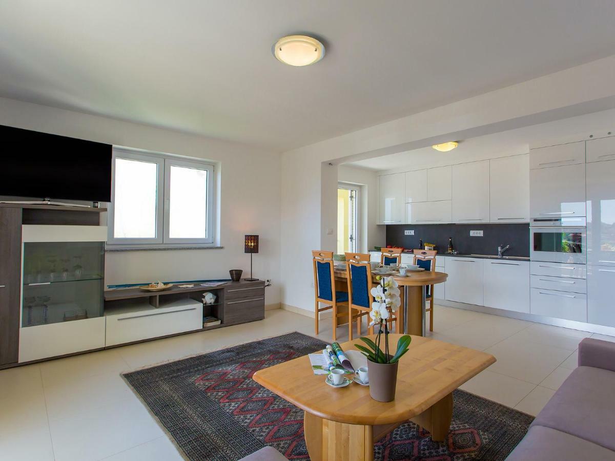 Apartment Maestral Пореч Экстерьер фото