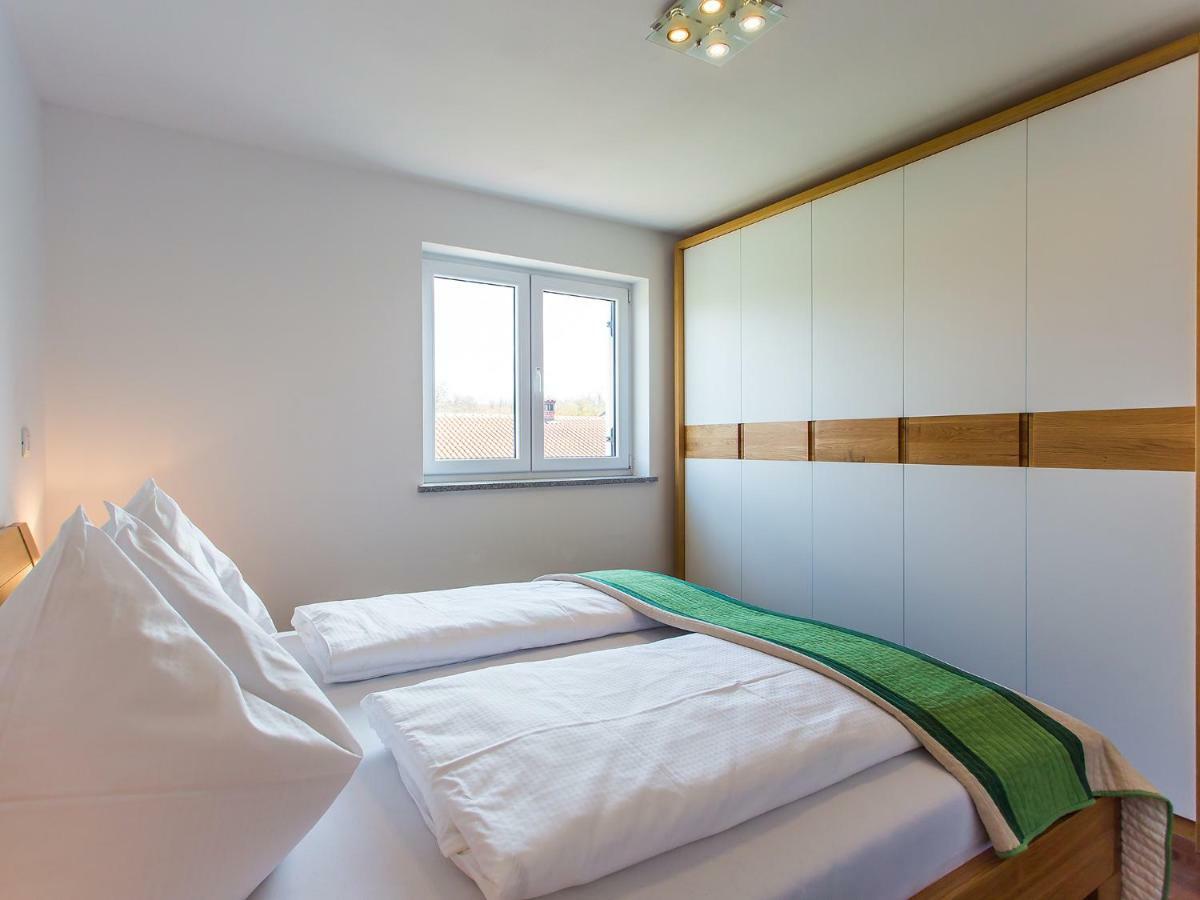 Apartment Maestral Пореч Экстерьер фото