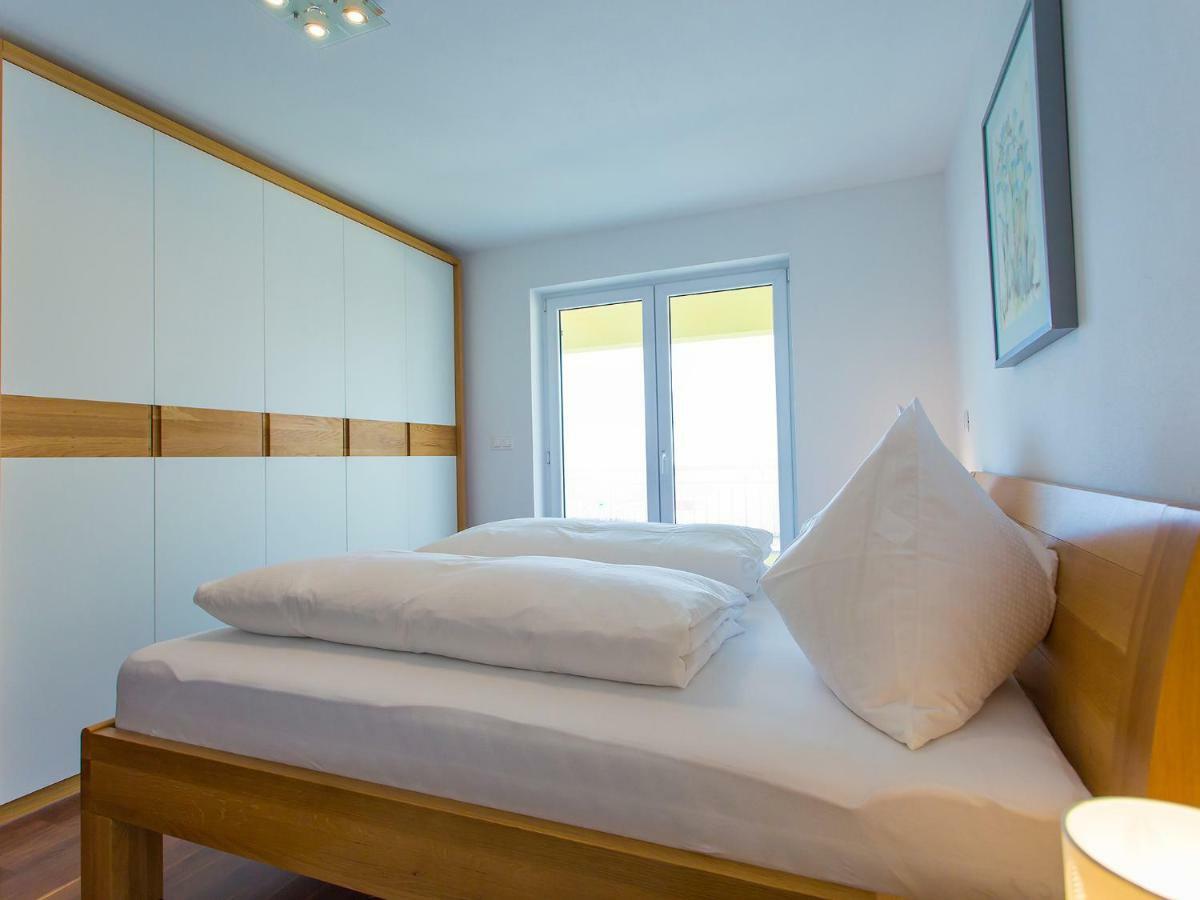 Apartment Maestral Пореч Экстерьер фото