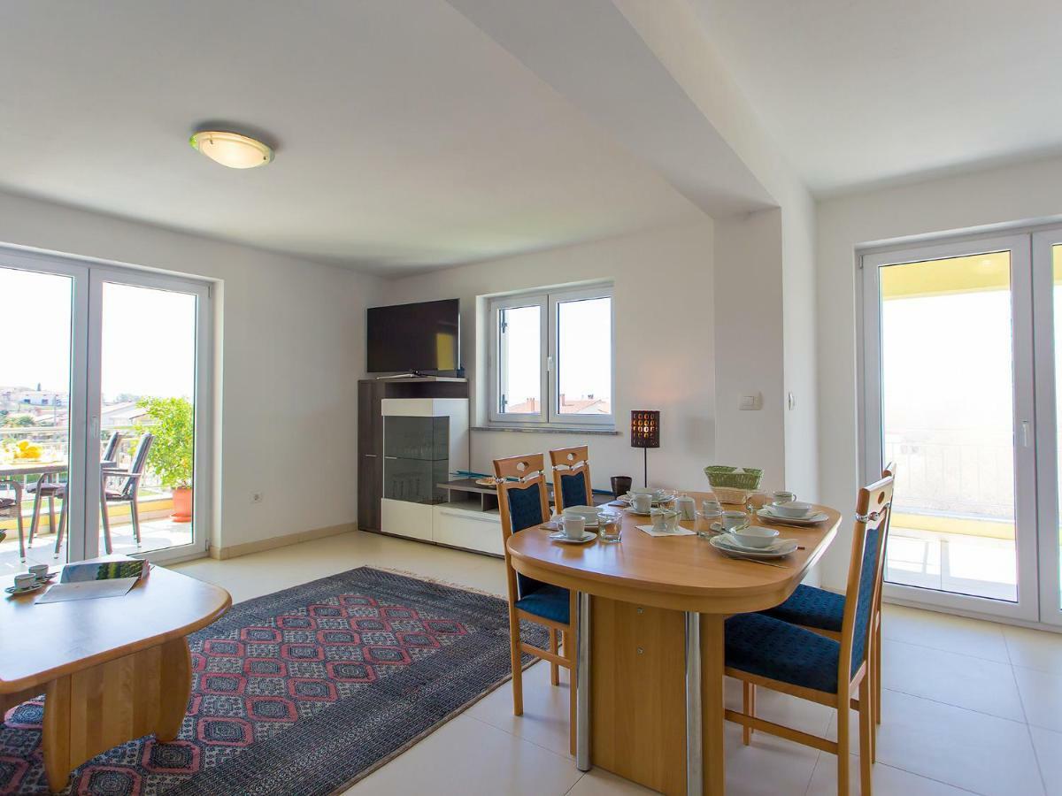 Apartment Maestral Пореч Экстерьер фото
