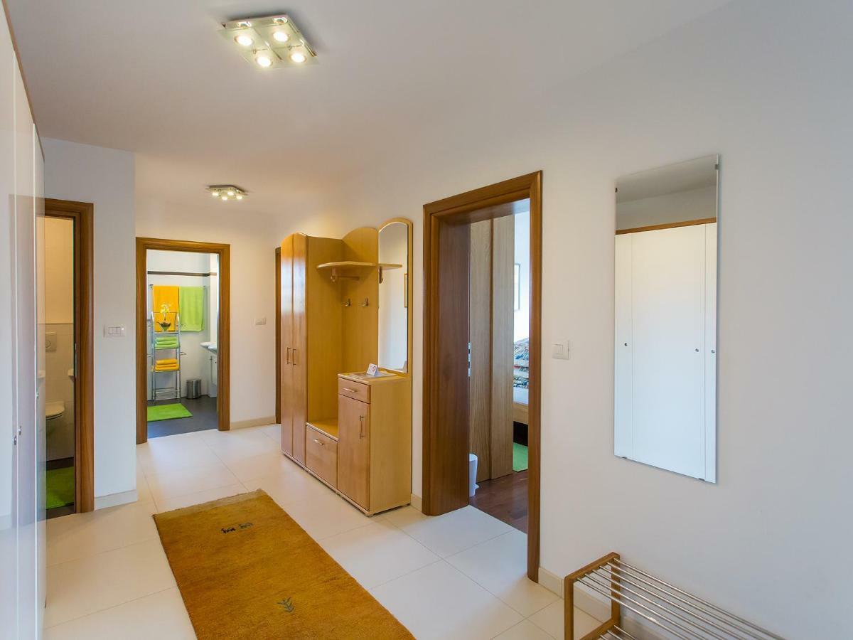 Apartment Maestral Пореч Экстерьер фото