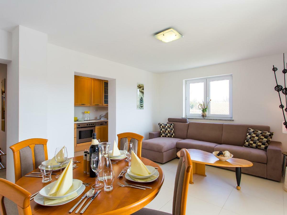 Apartment Maestral Пореч Экстерьер фото
